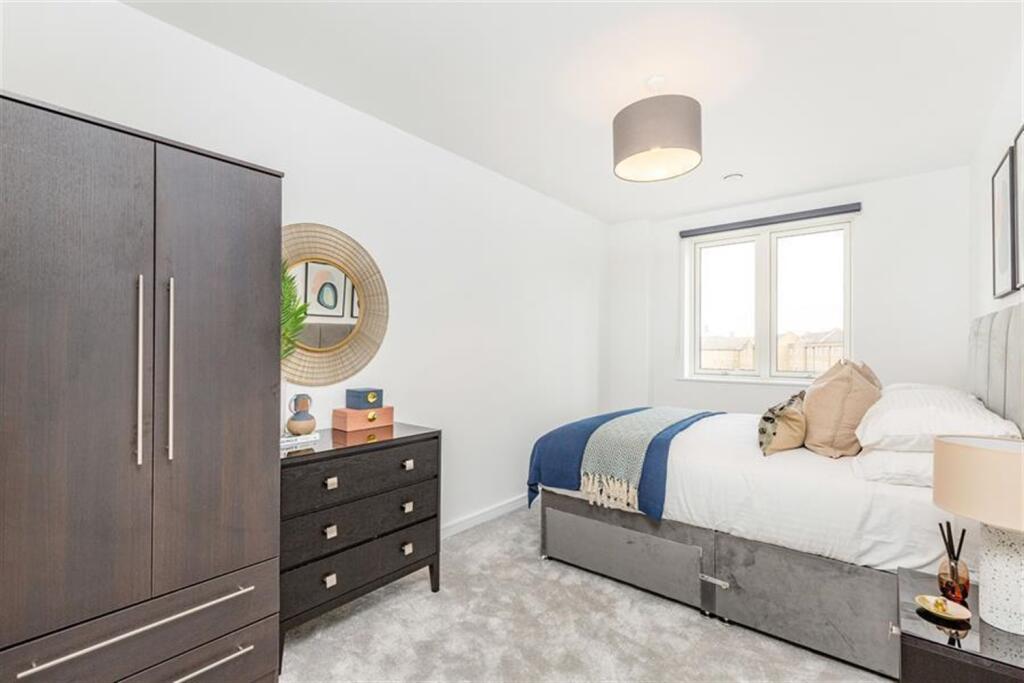 Main image of property: 2 bed, 5th floor, Dunlin, Pelican House in Fresh Wharf