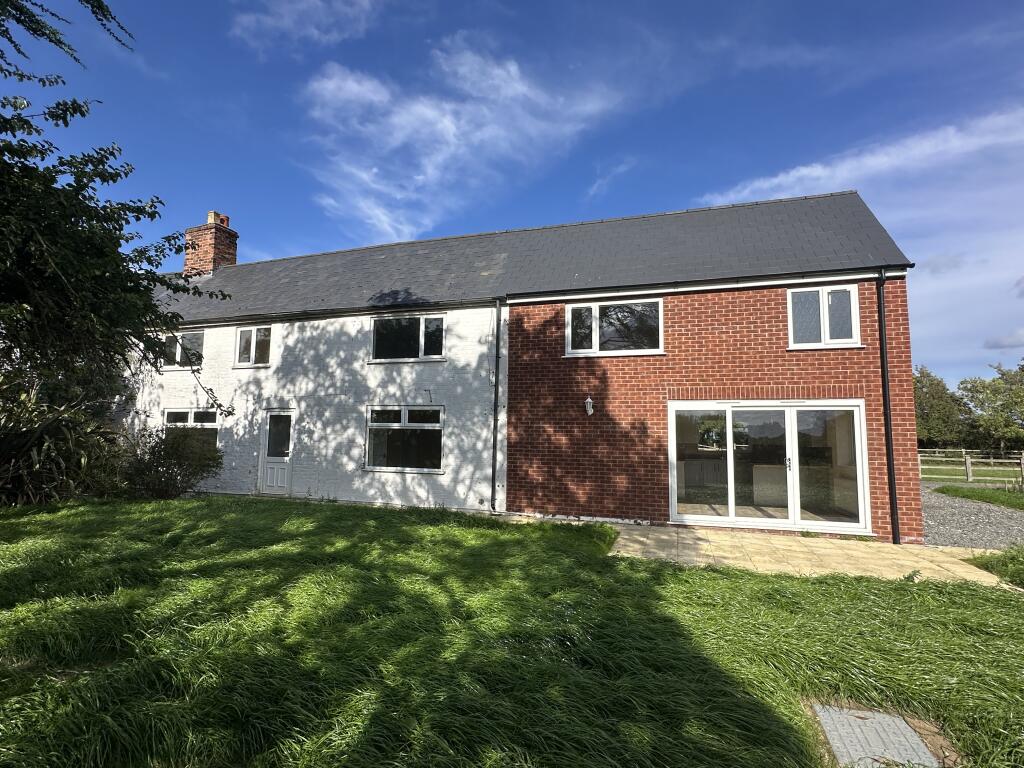 Main image of property: Dairy Cottages, Aylesby Road, Great Coates, Grimsby, DN37 9NU