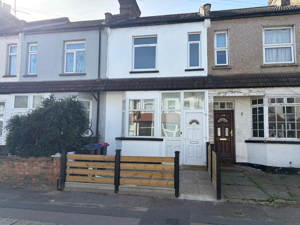 Main image of property: Fairfax Drive, Westcliff-on-Sea, SS0