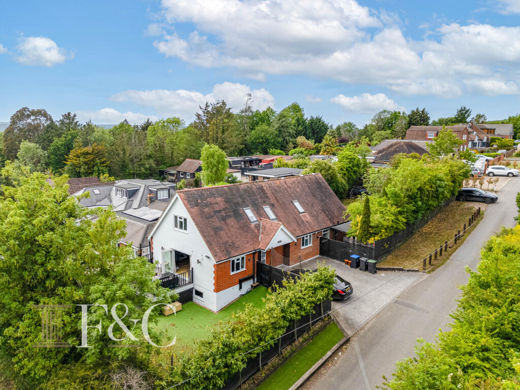 Main image of property: Hamlet Hill, Roydon, Harlow, Essex