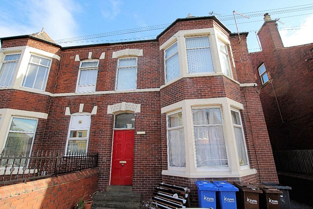 Main image of property: Flat 1, 135 St. Andrews Road South, St. Annes, FY8 1YB