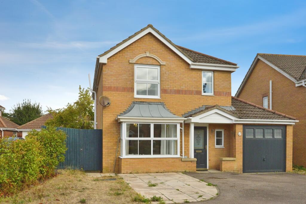 Main image of property: Kingshill Drive, Deanshanger, Milton Keynes