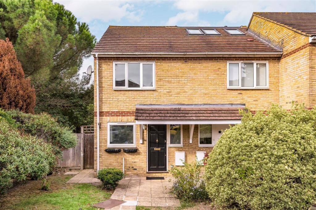 Main image of property: Manor Lane, Lee