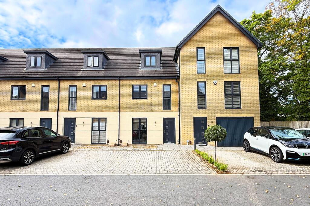 Main image of property: 5 Kensington Court, Knaresborough