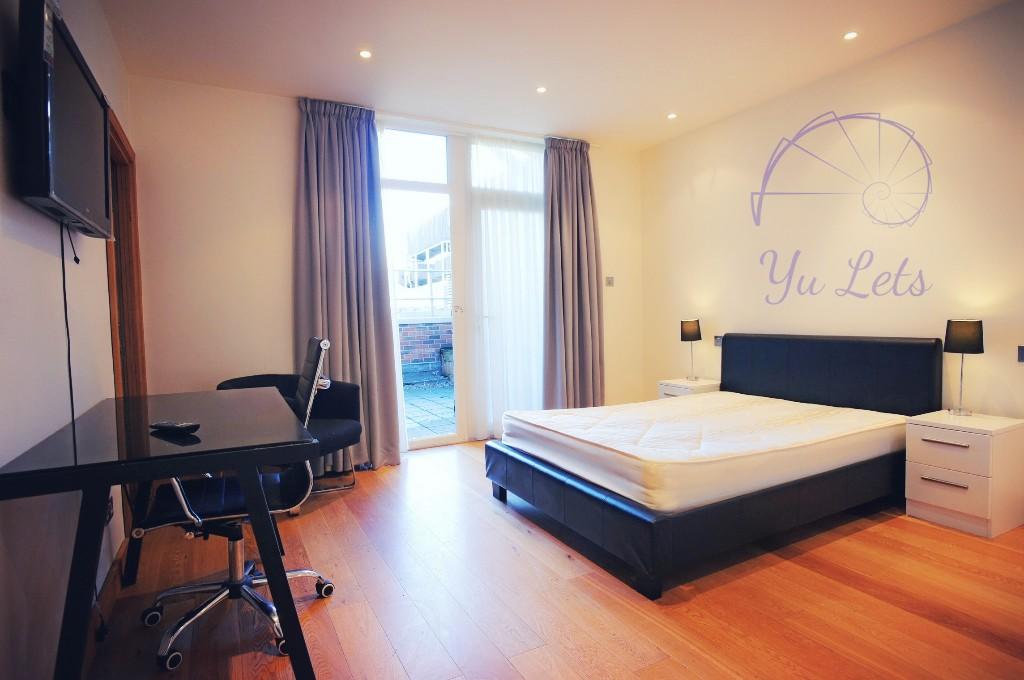 Main image of property: 3B Murton House, Grainger Street, Newcastle Upon Tyne, NE1