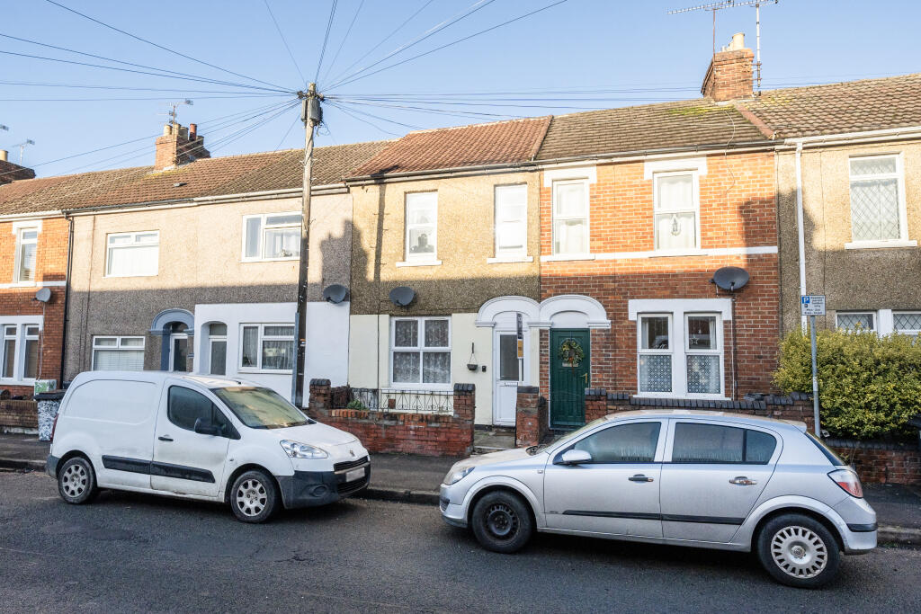 Main image of property: 49 Dean Street, Swindon, Wiltshire SN1 5EW