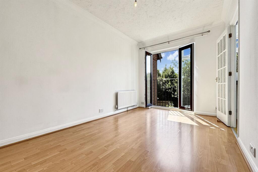 Main image of property: 1 bedroom First Floor Flat in Chichester