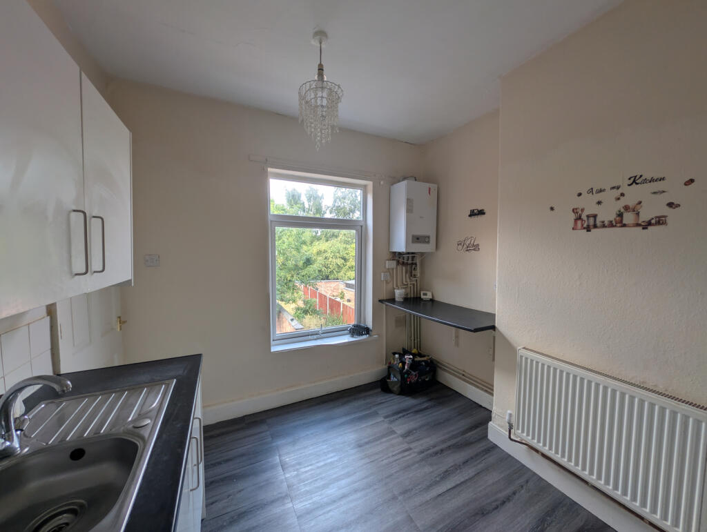 Main image of property: Newdigate St