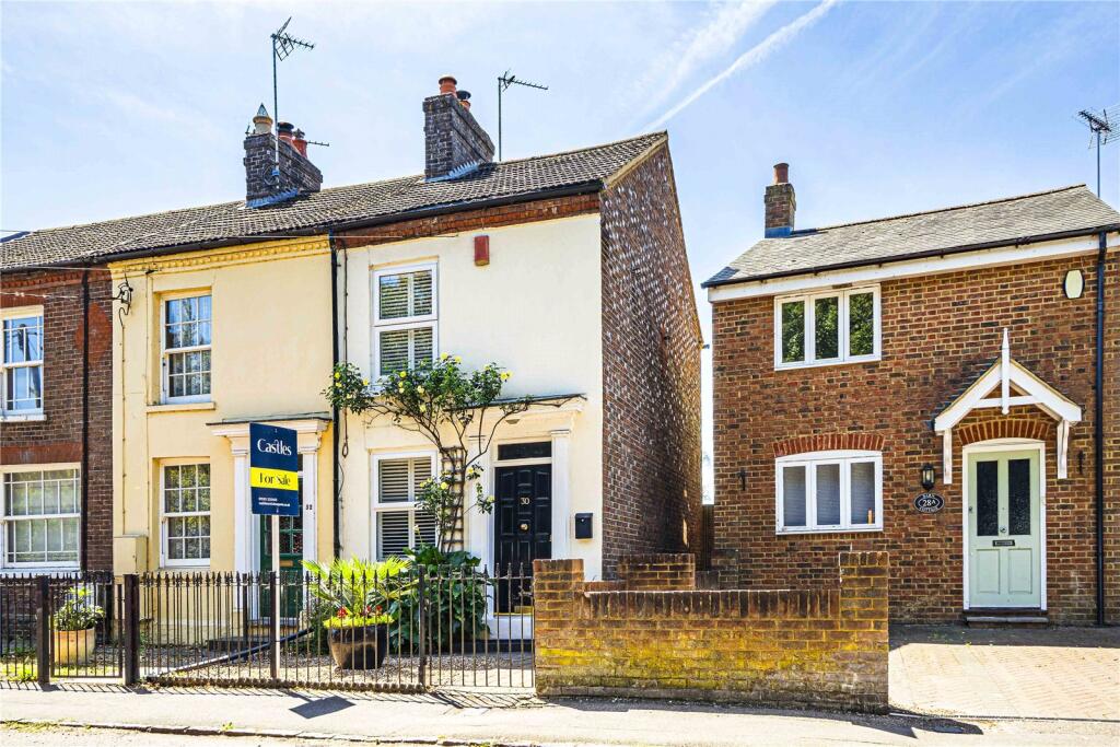 Main image of property: High Street, Eaton Bray, Bedfordshire, LU6