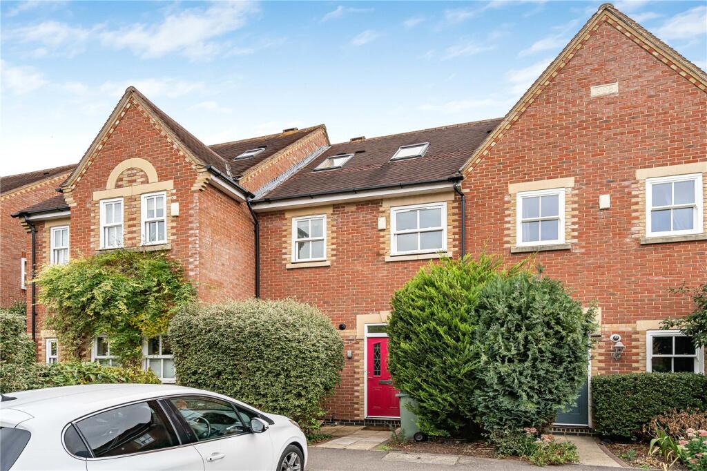 Main image of property: Plater Drive, Waterside, OX2