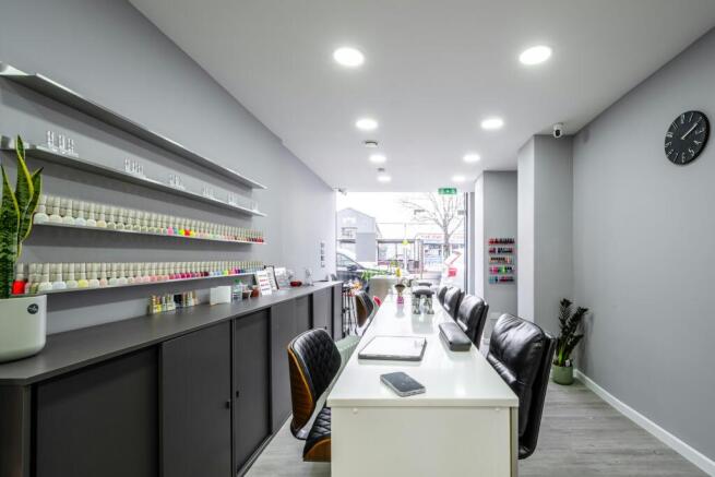 Cambridge Heath Rd 493 NEW - Low Res 9.jpg