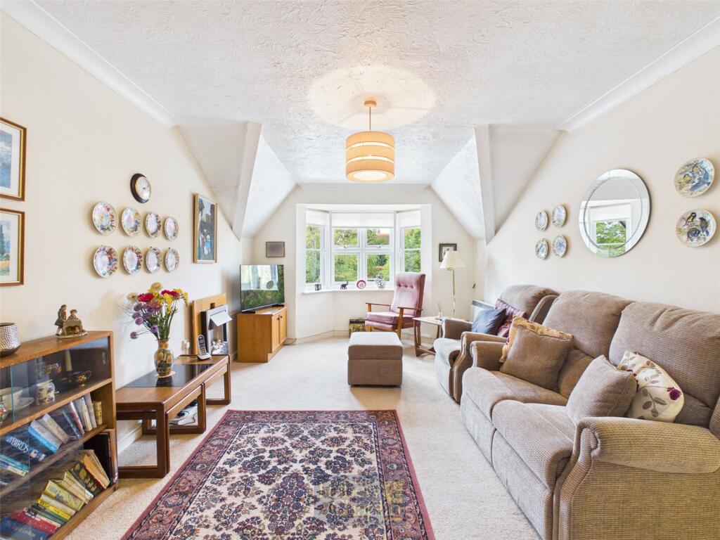 Main image of property: Eastfield Road, Brentwood, Essex, CM14