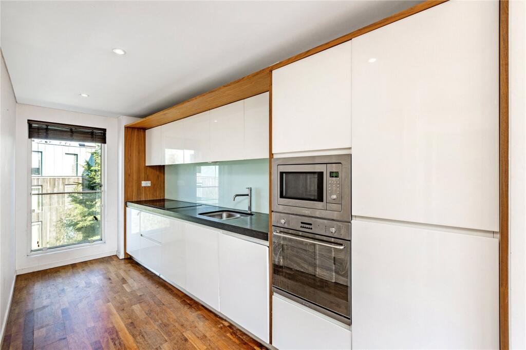 Main image of property: Blueprint Apartments, 16 Balham Grove, London, SW12