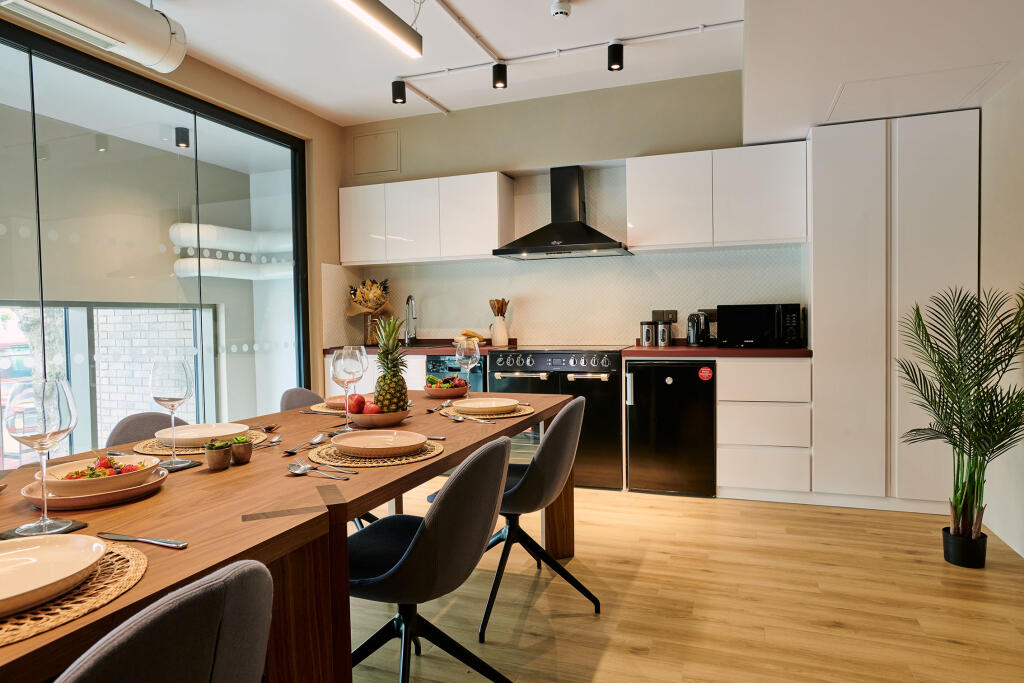 Main image of property: Apex Gardens, Seven Sisters London N15