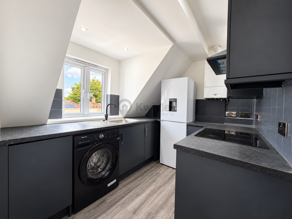Main image of property: Flat 6, 86 Clouds Hill Road, Bristol, Bristol