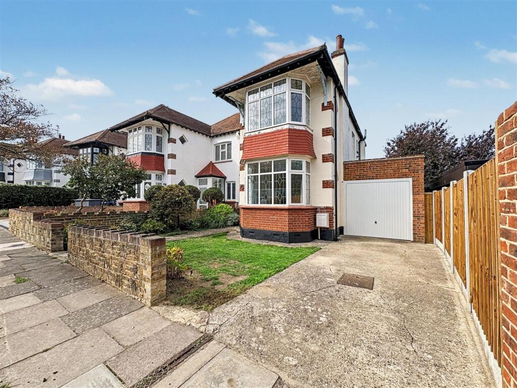 Main image of property: Aberdeen Gardens, Leigh-On-Sea