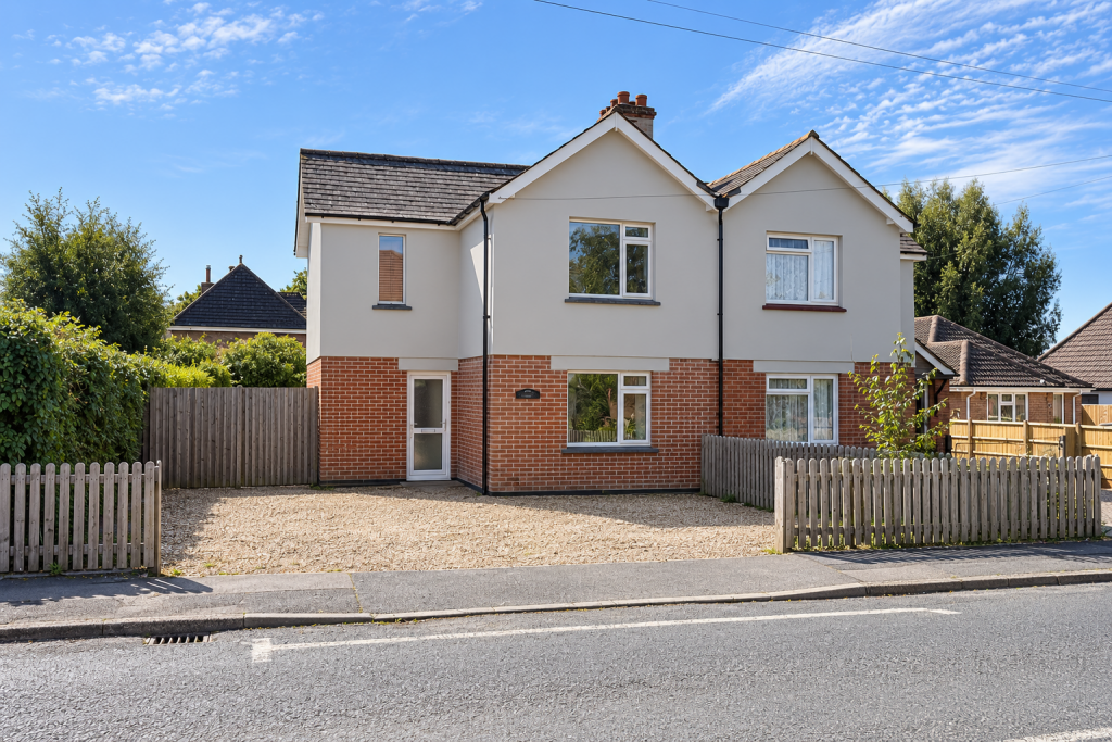 Main image of property: Warsash Road, SO31