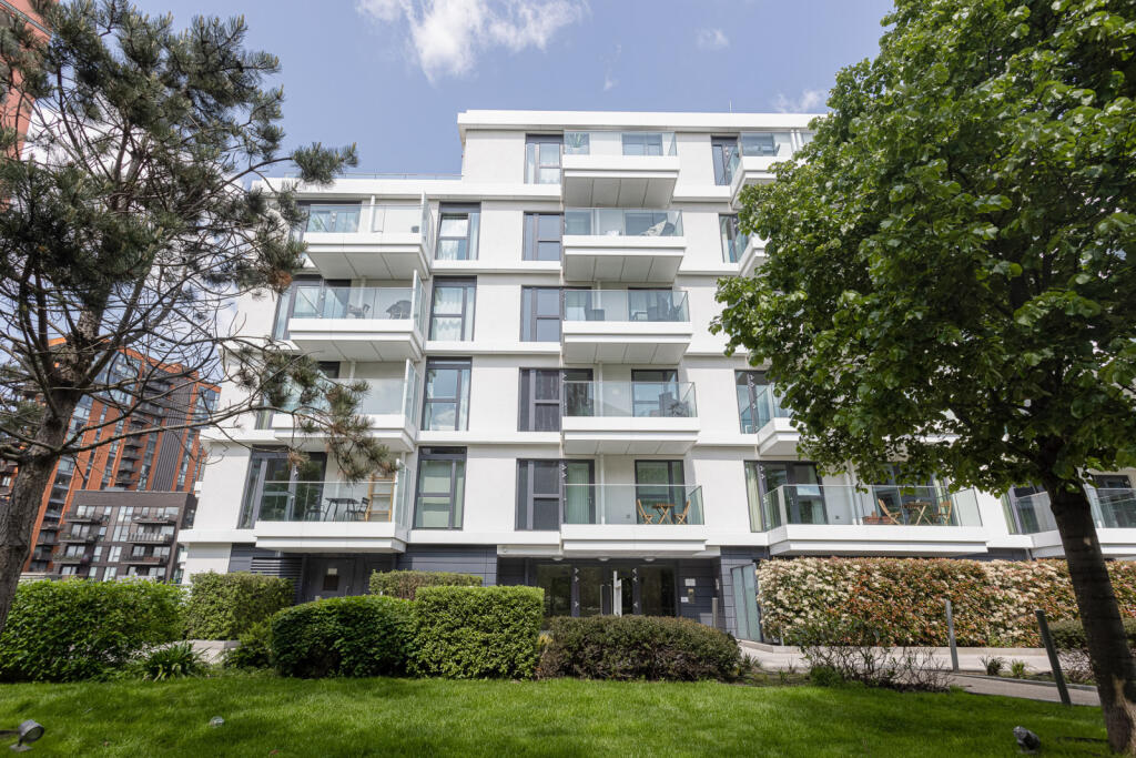 Main image of property: Wandsworth Road, Nine Elms, SW8