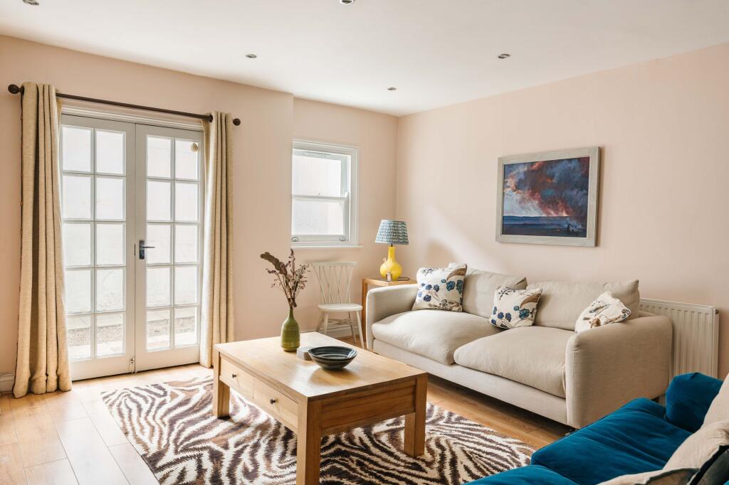 Main image of property: Victoria Park Road, London, E9