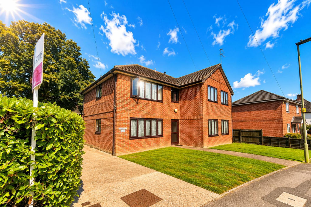 Main image of property: Sedgwick Road, EASTLEIGH