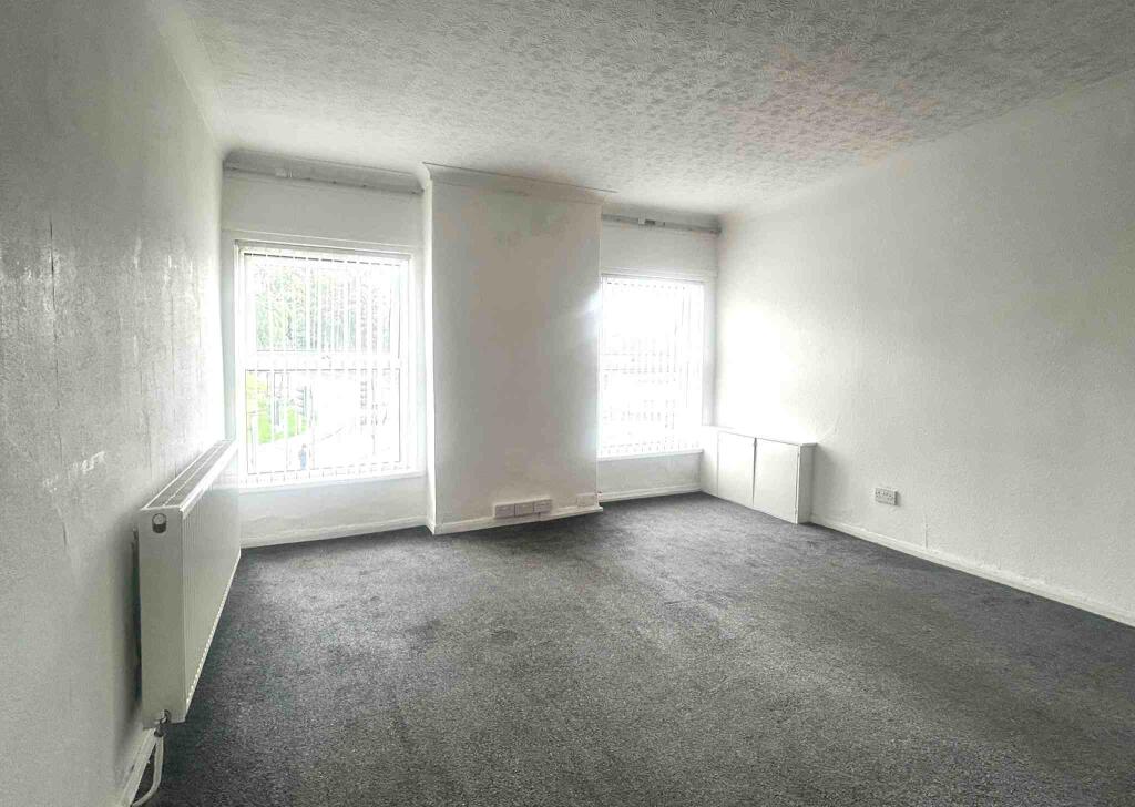 Main image of property: Leeming Lane South, NG19 9AJ