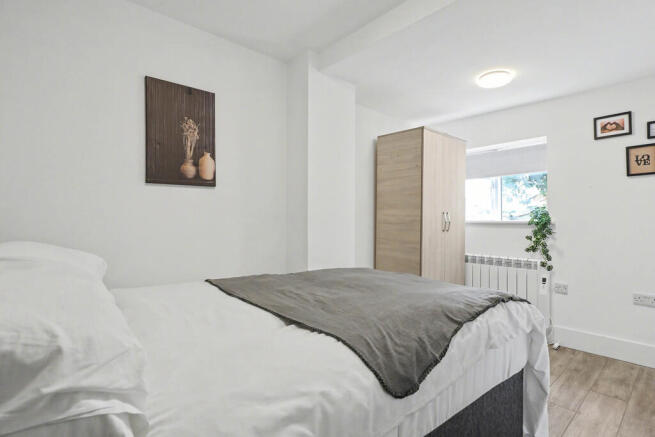 Flat 2 - Bedroom ...