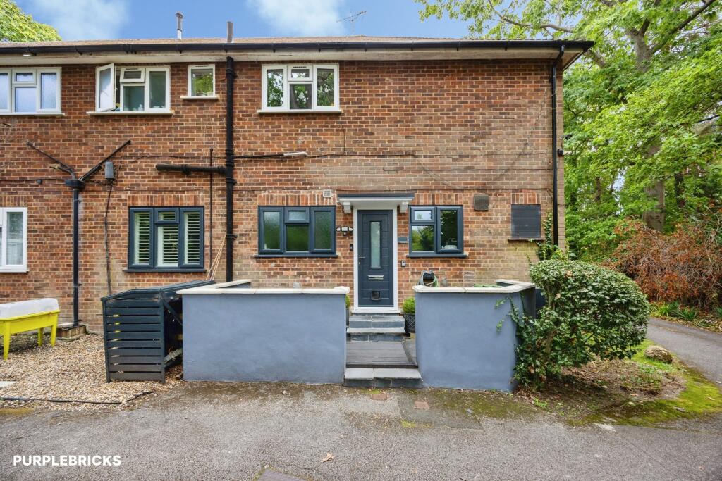 Main image of property: Shaftesbury Road, Woking, GU22