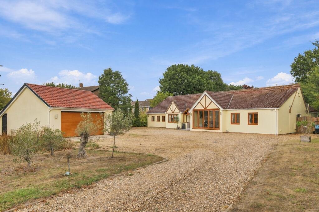 Main image of property: Layer-De-La-Haye