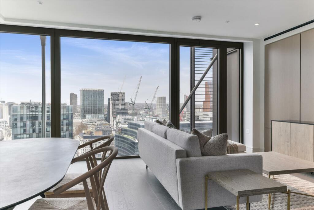 Main image of property: Houndsditch, London, EC3A