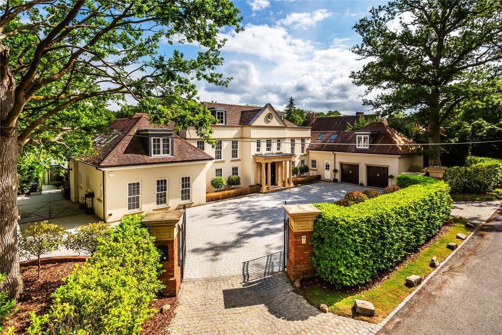 Main image of property: The Fairway, Worplesdon Hill, Surrey, GU3