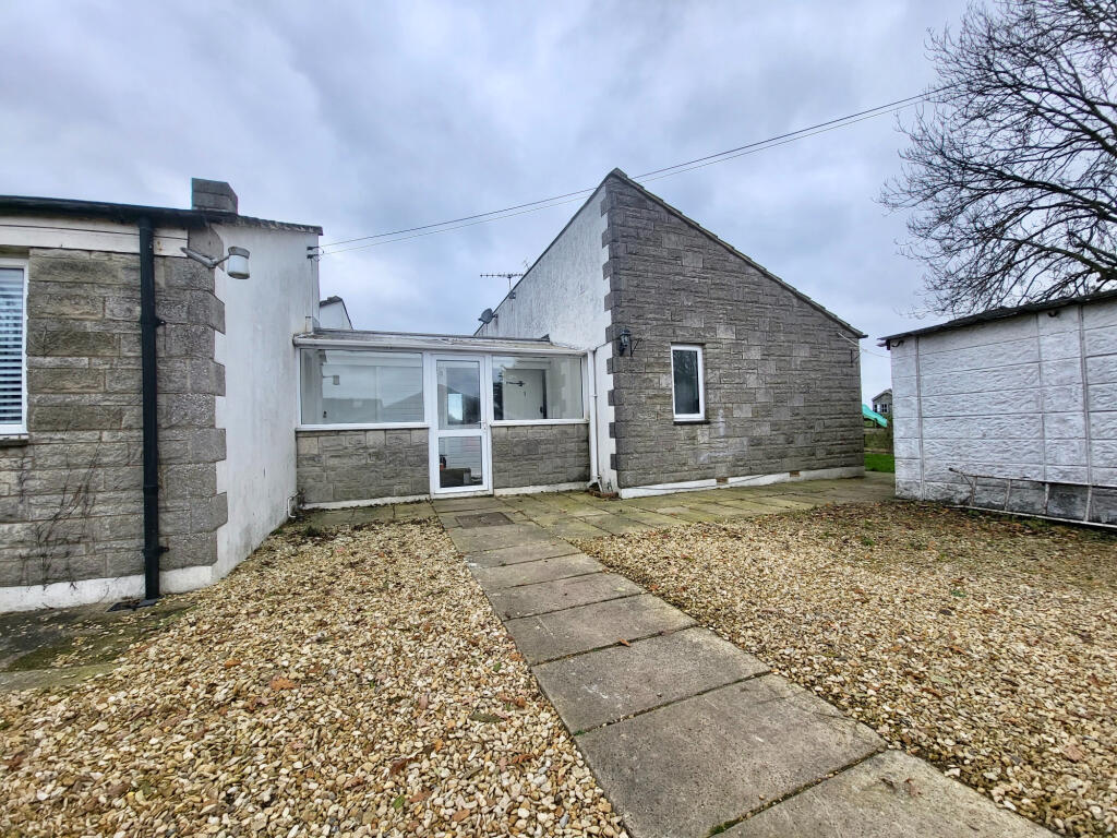 Main image of property: Flat 1,Pincots Farm, Pincots Lane, Wickwar, Wotton-under-Edge
