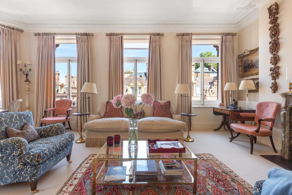 Main image of property: 84 Mount Street, Mayfair, London W1K