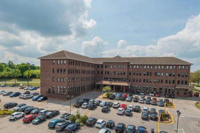 Field House Harlow86.jpg