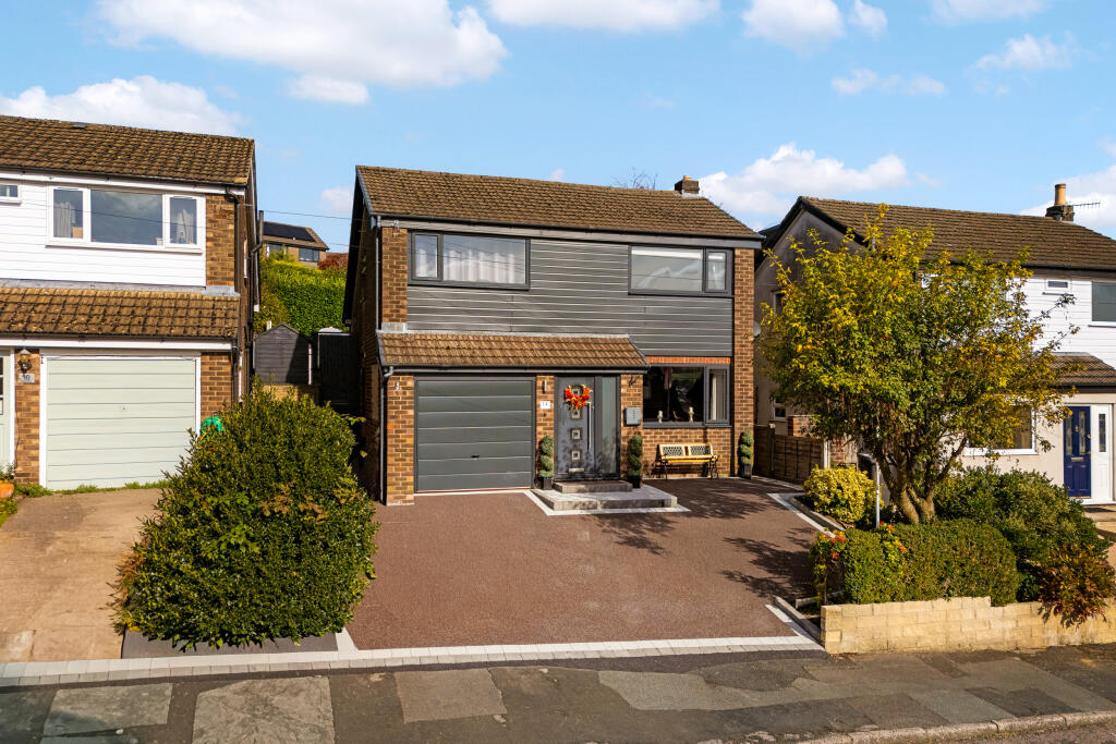 Main image of property: Scaliot Close, New Mills