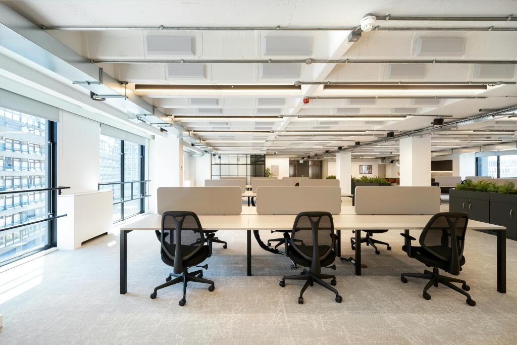 5th Floor Fitted