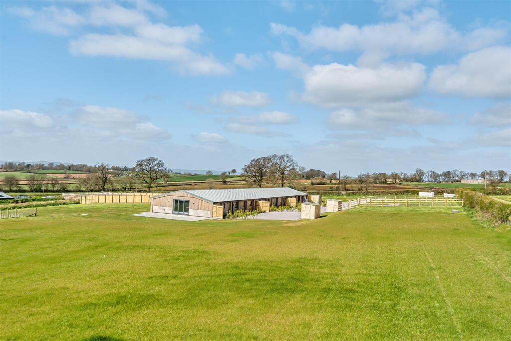 Main image of property: Kerswell, Cullompton
