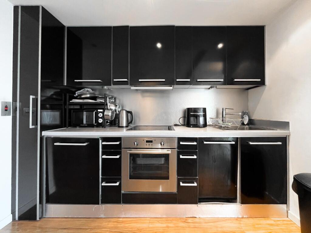 Main image of property: Capital Quarter, Wellington Street, Leeds