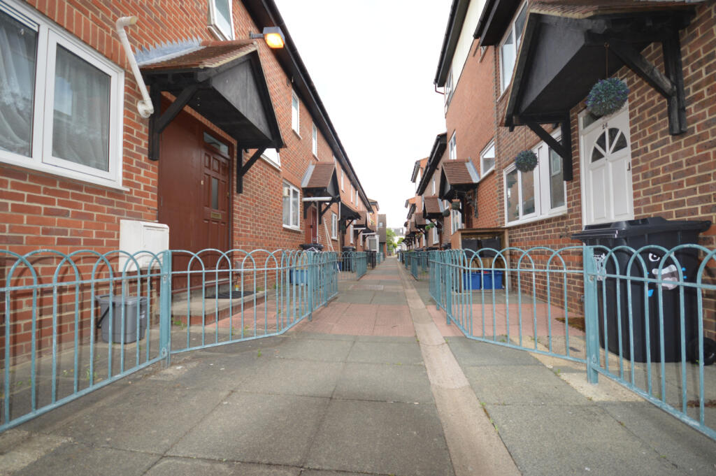 Main image of property: Tiptree Crescent, Ilford, IG5 0SZ
