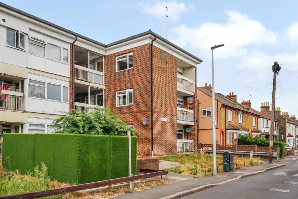 Main image of property: Prospect Road, Woodford Green, Essex IG8