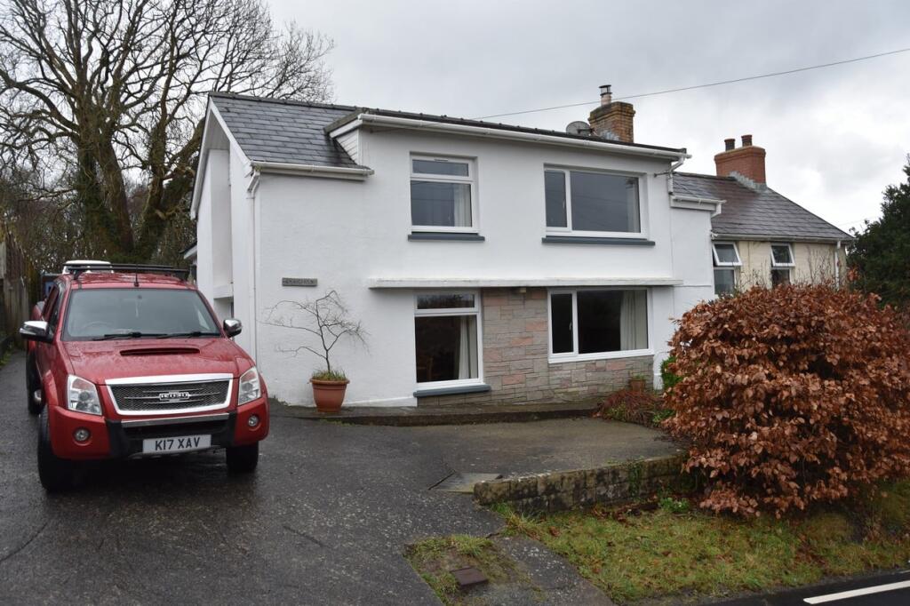 Main image of property: Craigfryn, Adpar
