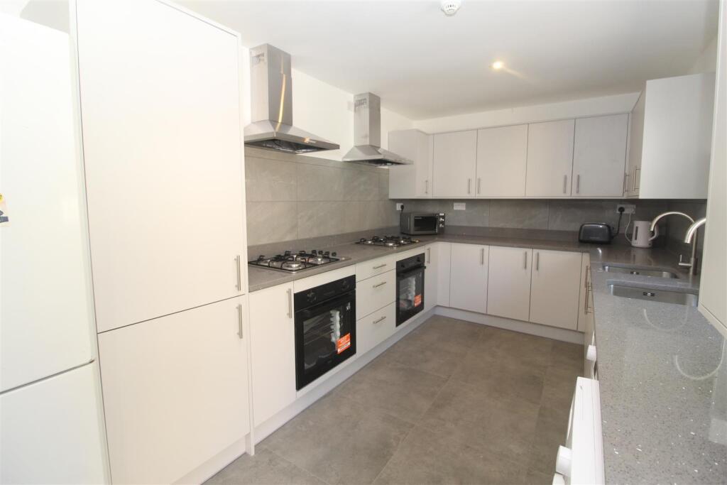 Main image of property: Colum Road, Cathays, Cardiff, CF10 3EF