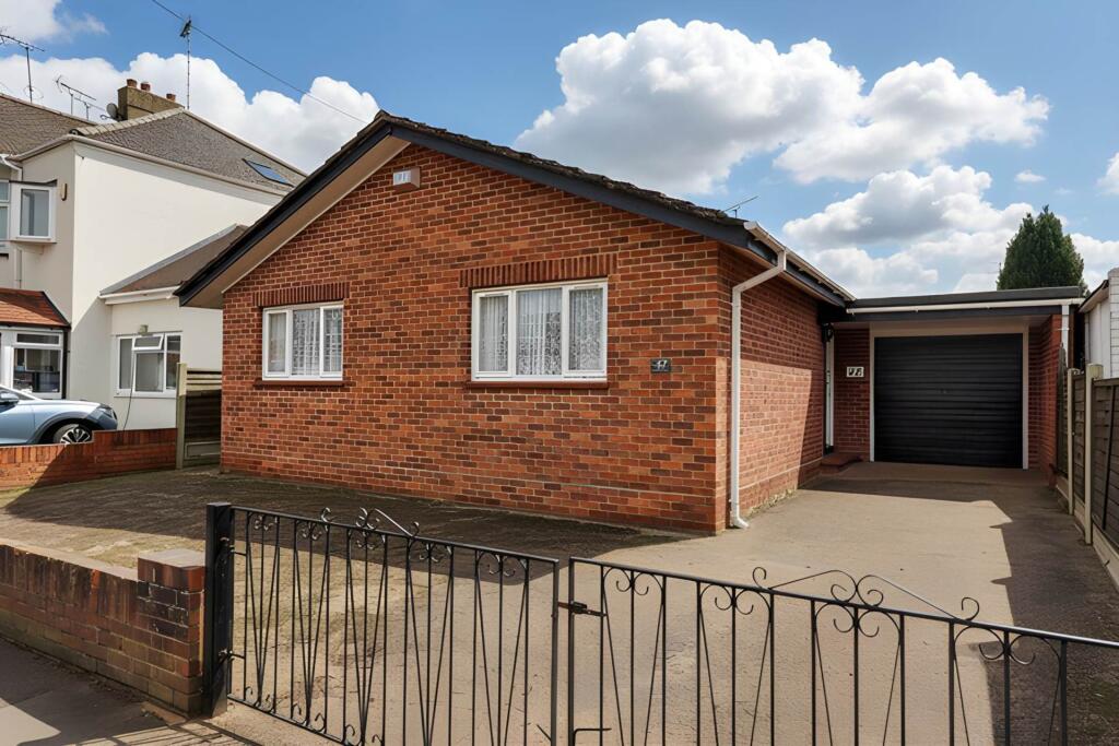 Main image of property: Cheltenham Drive, Leigh On Sea