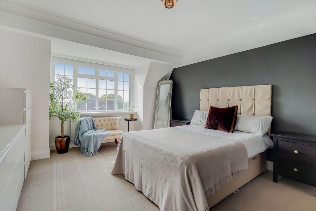 Main image of property: Mitcham Lane, Streatham, London, SW16