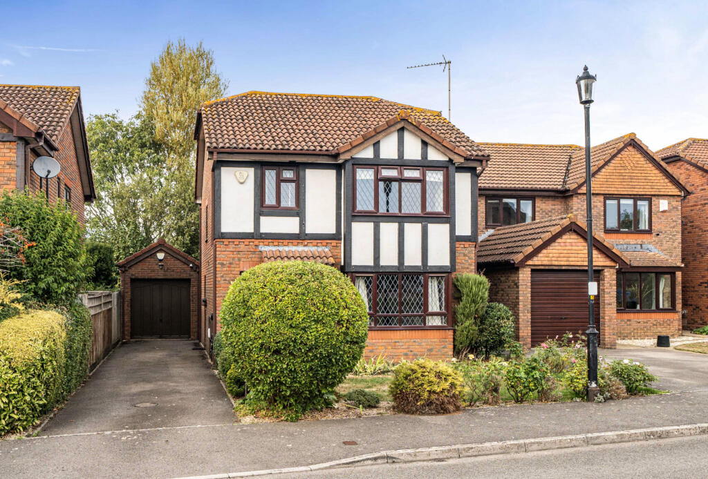 Main image of property: Lyndley Chase, Bishops Cleeve, Cheltenham, Gloucestershire, GL52