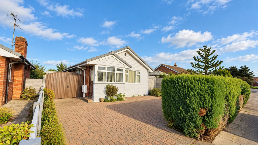 Main image of property: Hythe Close, Southport, PR8 6UB