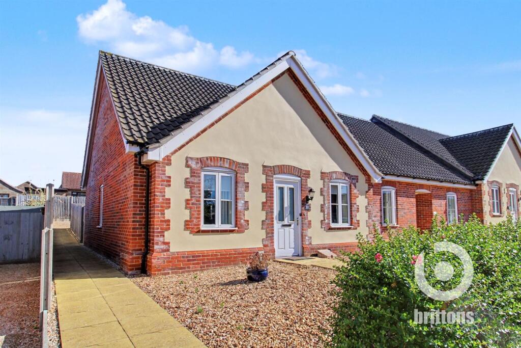 Main image of property: Avocet Avenue, Hunstanton