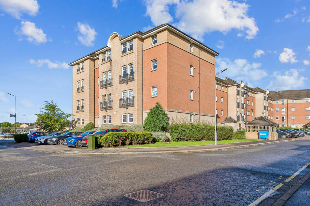 Main image of property: 43 Riverford Road, Flat 2/3, Shawlands, Glasgow, G43