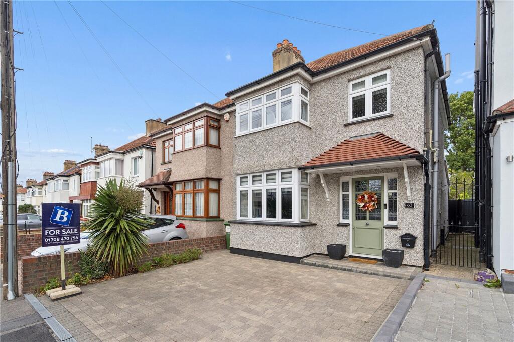 Main image of property: Hillcrest Road, Hornchurch, RM11