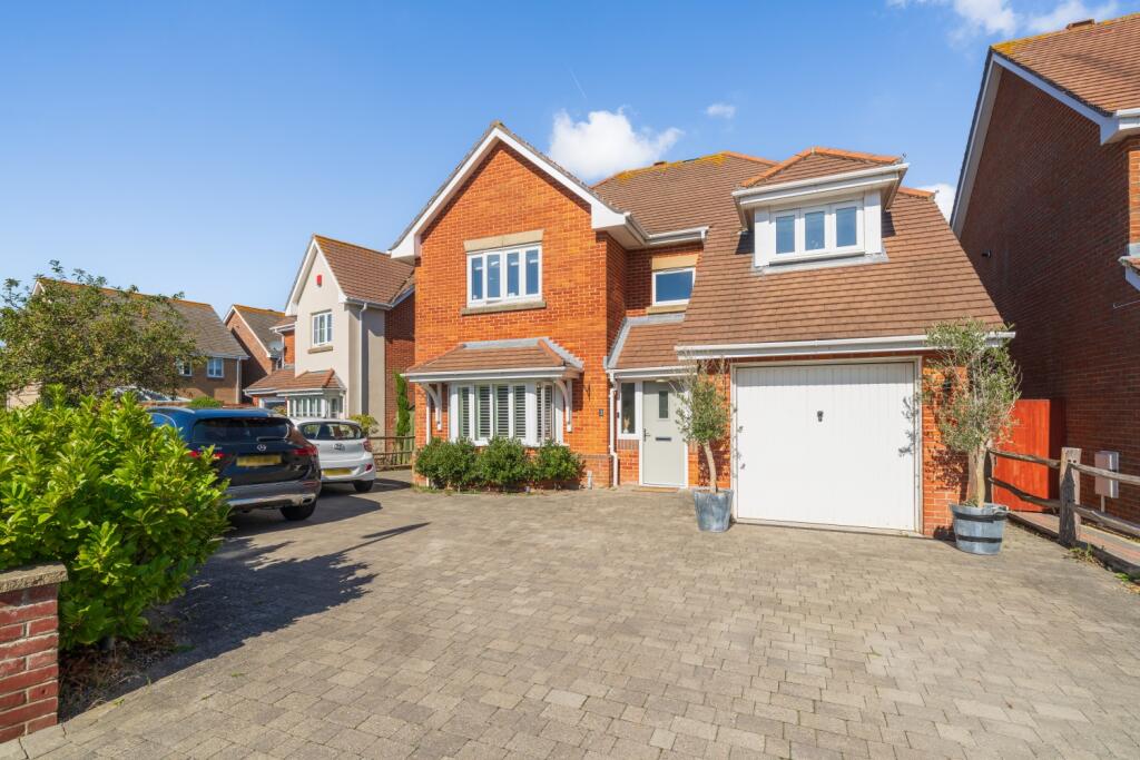 Main image of property: Darwin Close, Lee-on-the-Solent, Hampshire, PO13