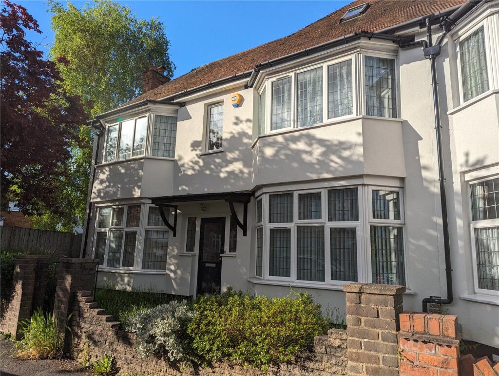Main image of property: Alexandra Avenue, Luton, Bedfordshire, LU3